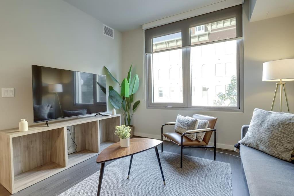 Gorgeous 1 Bedroom At Clarendon With Gym And Rooftop Arlington Eksteriør bilde